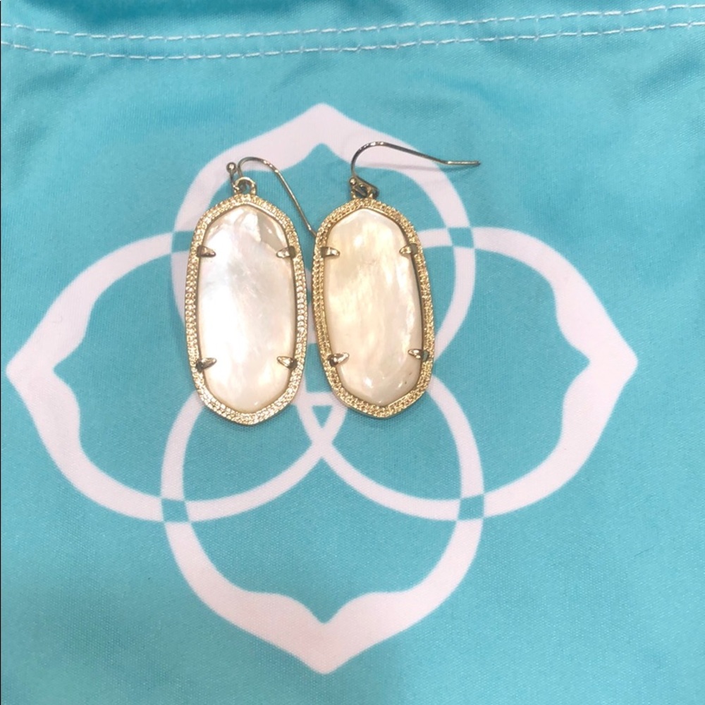 Kendra Scott Elle earring